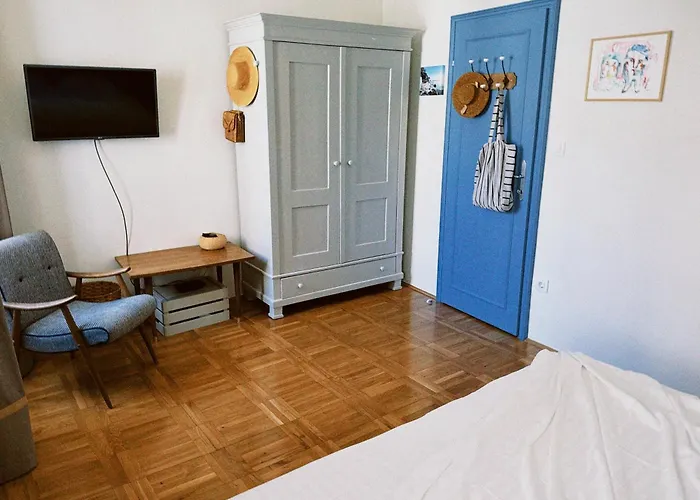 Ines Villa Komiža